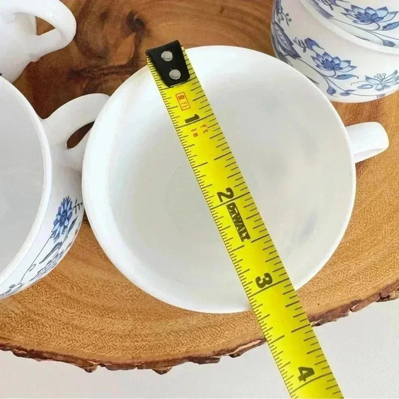 Vintage 70s MCM milkglass French ARCOPAL ‘Blue Onion’  pattern white opalescent - Picture 5 of 6